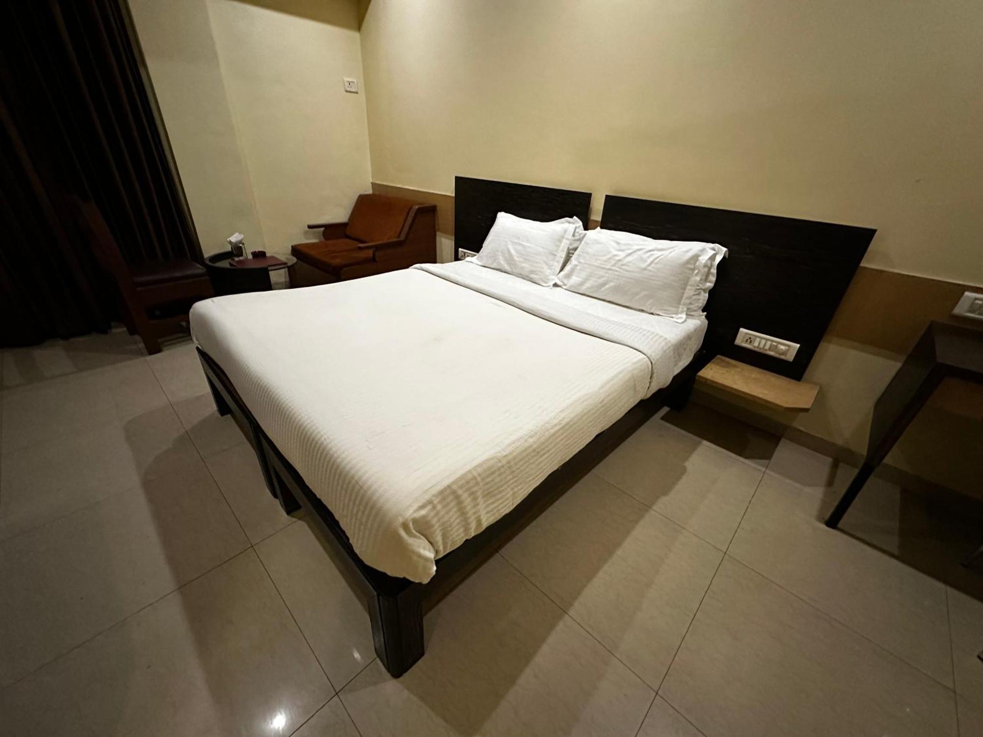 The Saffron Suites Sasupada Luaran gambar
