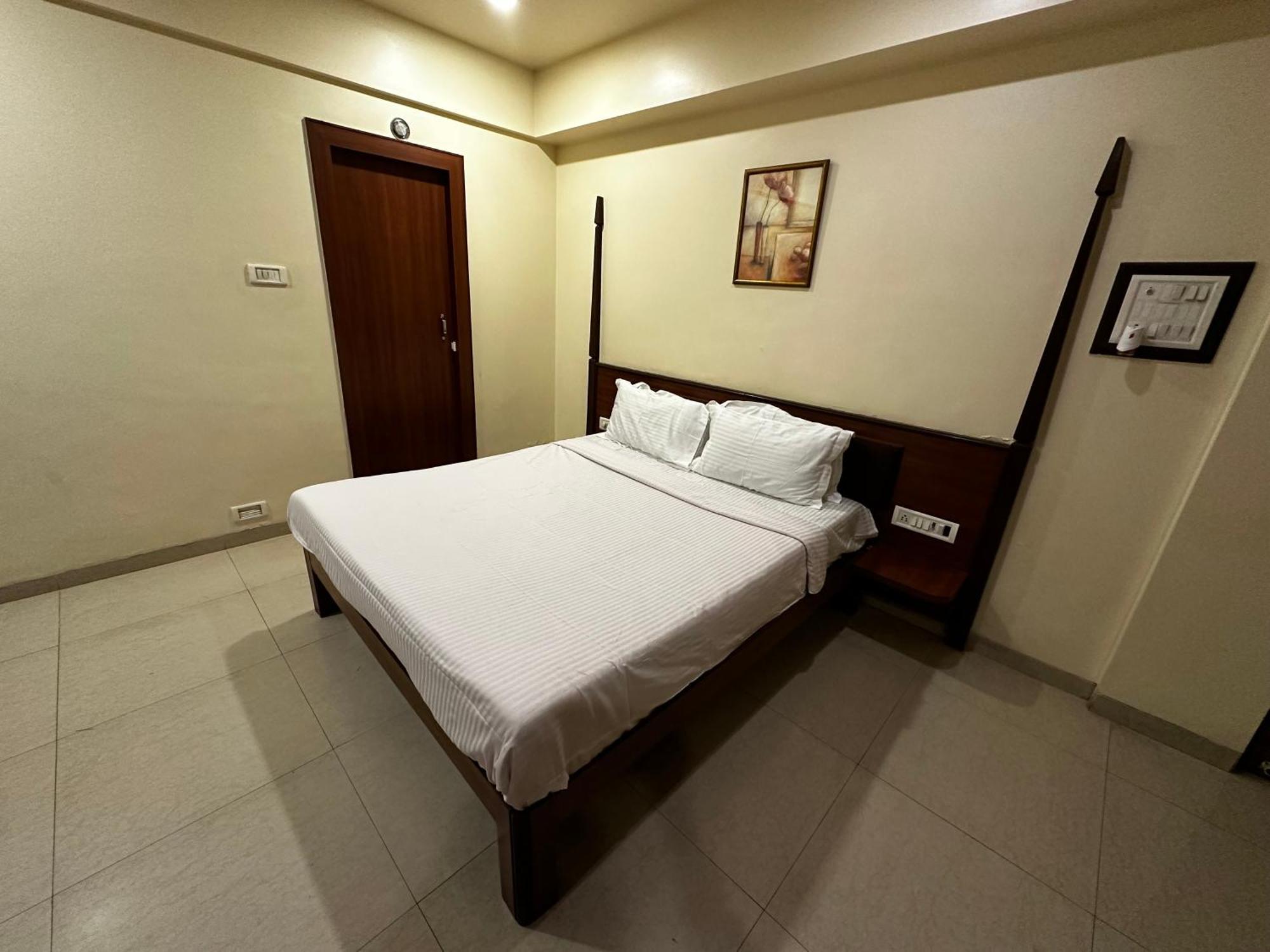 The Saffron Suites Sasupada Luaran gambar