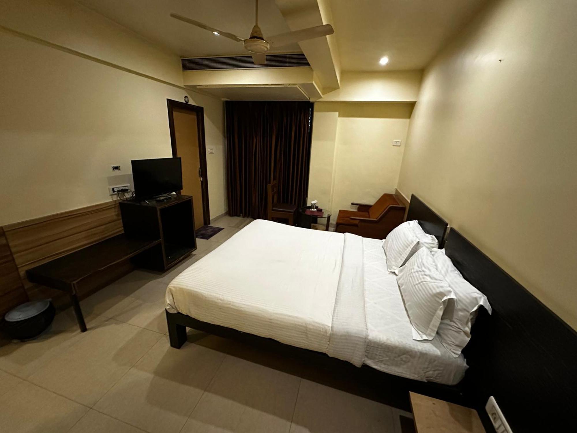 The Saffron Suites Sasupada Luaran gambar