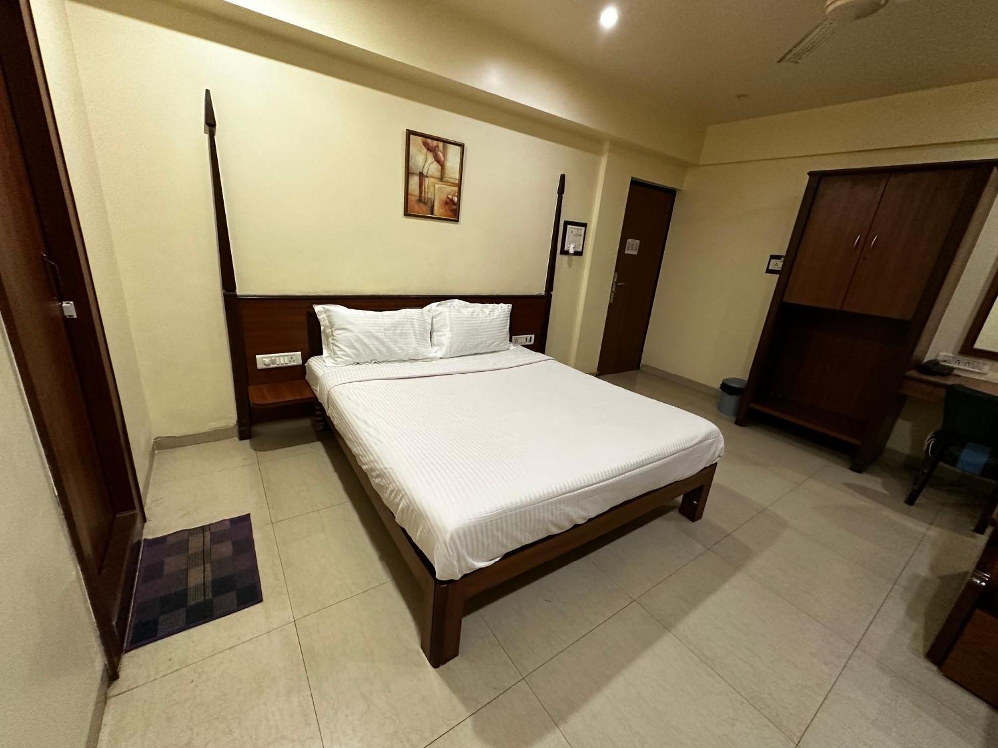The Saffron Suites Sasupada Luaran gambar